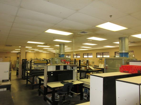 In the News Inc. Industrial Manuf. Flex Building: 8517 Sunstate St, Tampa, FL 33634